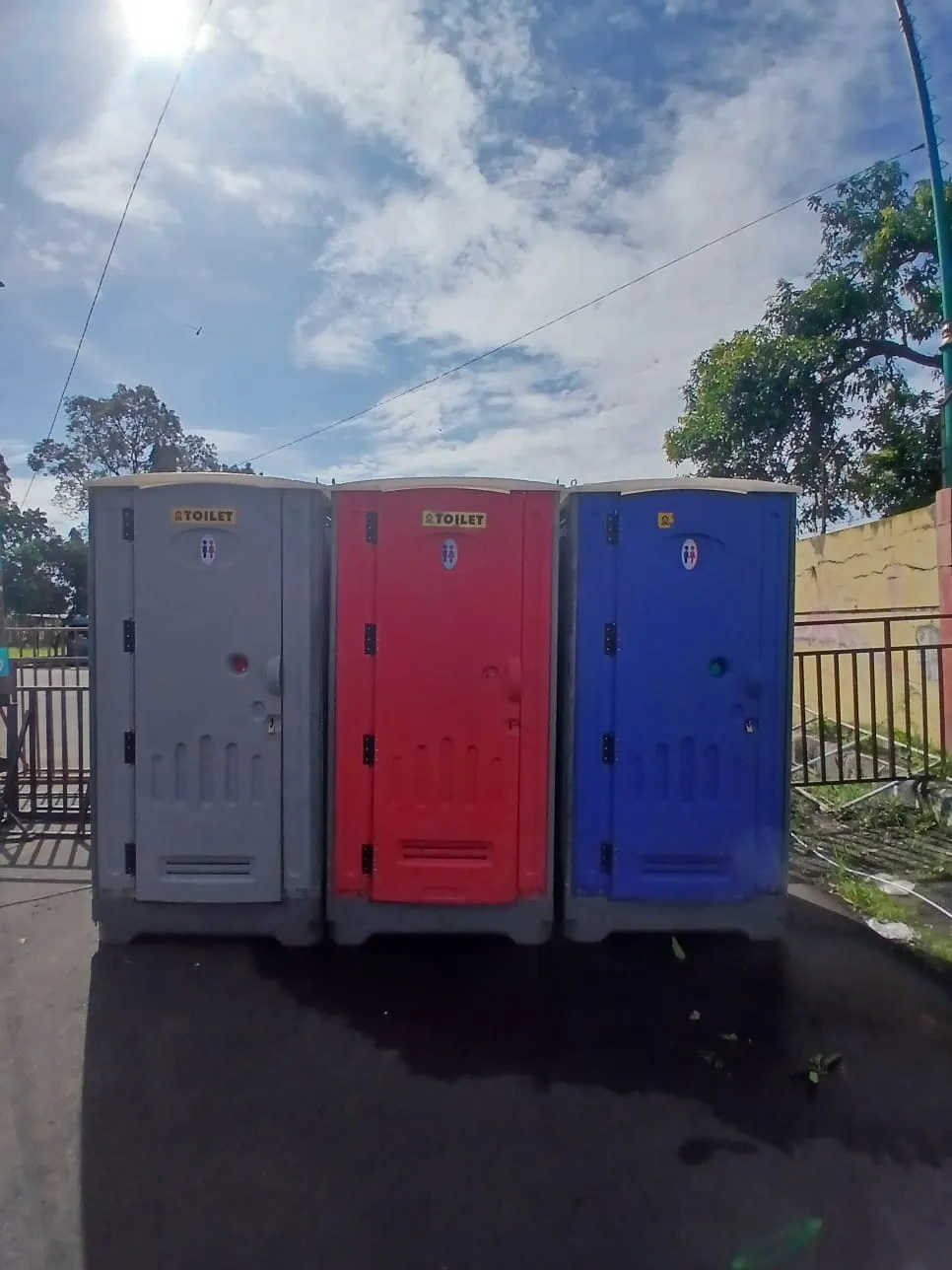 Harga Sewa Toilet Portable Grobogan – HDPE Anti-UV dan Bio-Septic